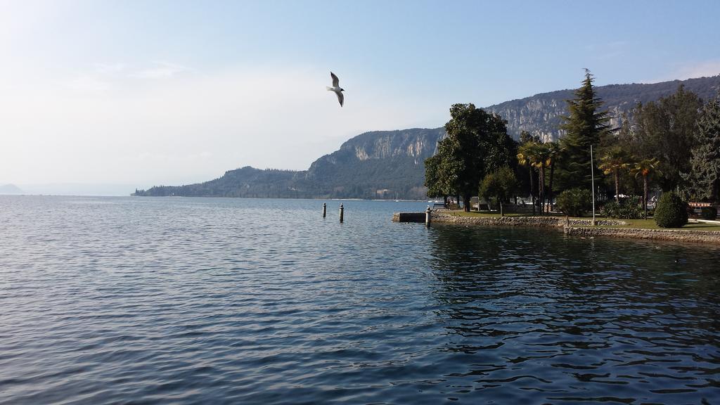 Hotel Garni Capinera Garda  Buitenkant foto